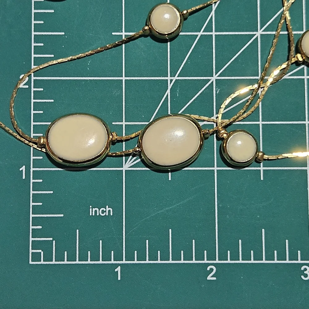 Vintage Avon Gold and Enamel Necklace